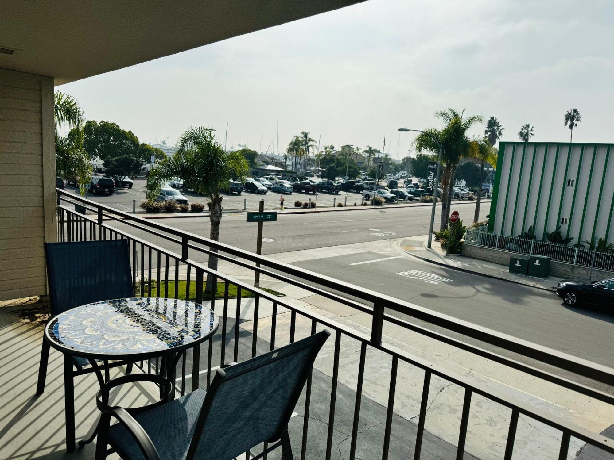 Ramada By Wyndham San Diego Airport Exterior photo